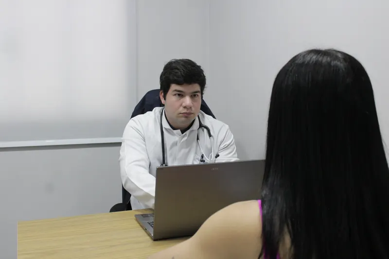 Consulta com clínico geral na Viva+ Fisio, atendimento do programa Fisio Social